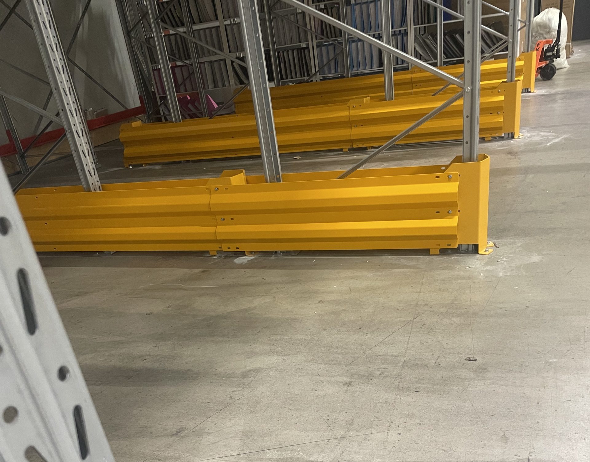 Hvorfor velge AR Racking stolpebeskyttere fra Reolfag?